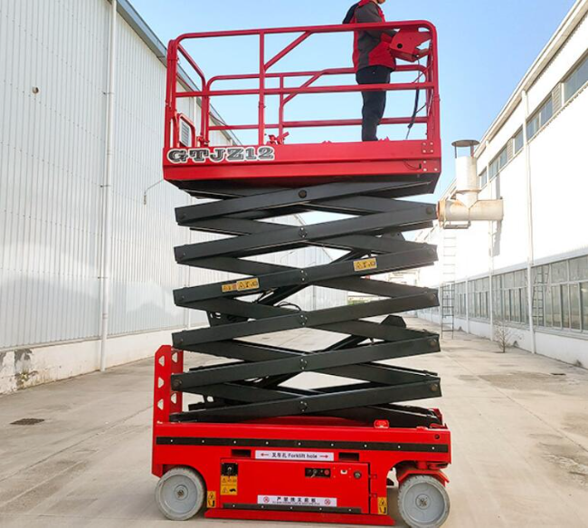 积石山自行走移动式升降机